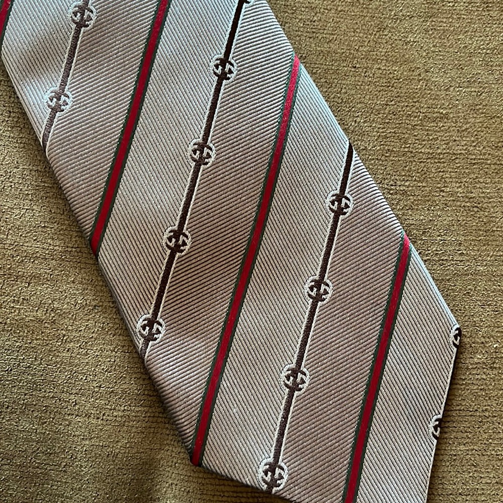 Gucci Tie , in good condition, nice Gucci pattern